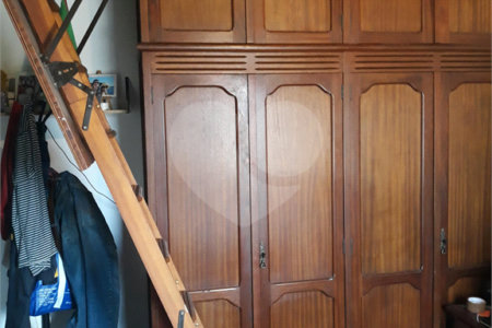 Sobrado à venda com 3 quartos, sendo 1 suíte,  em Jardim Oriental, São Paulo, SP