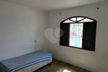 Casa à venda com 2 quartos em Parada Inglesa, São Paulo, SP