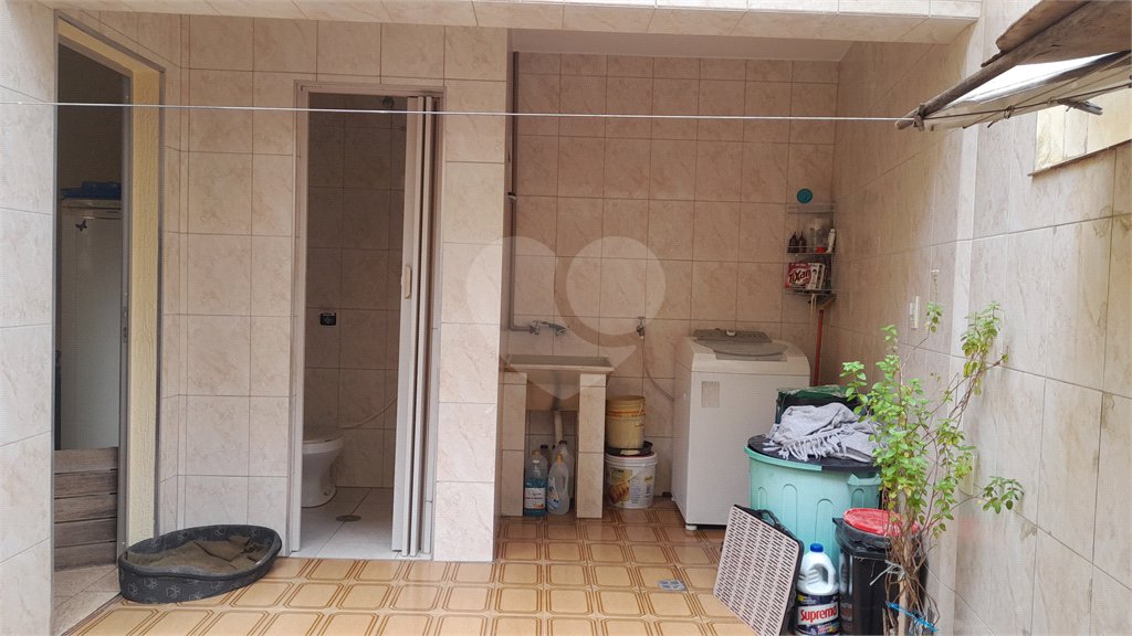 Sobrado à venda com 3 quartos, sendo 1 suíte, em Vila Nivi, São Paulo, SP