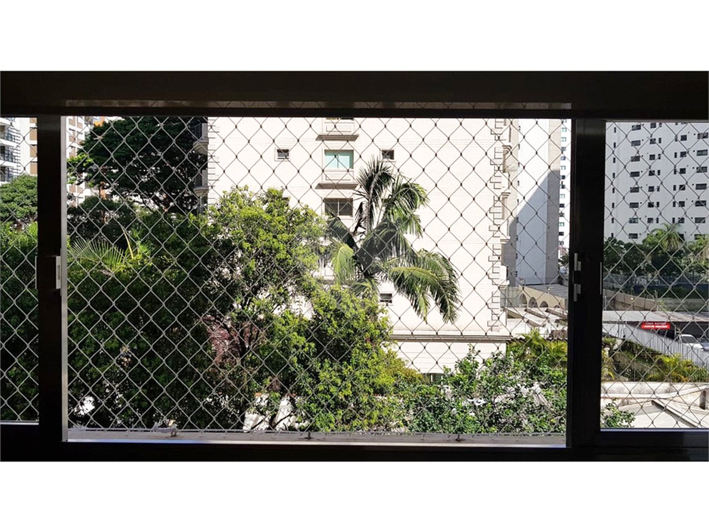 Apartamento à venda com 3 quartos, sendo 1 suíte, em Moema, São Paulo, SP