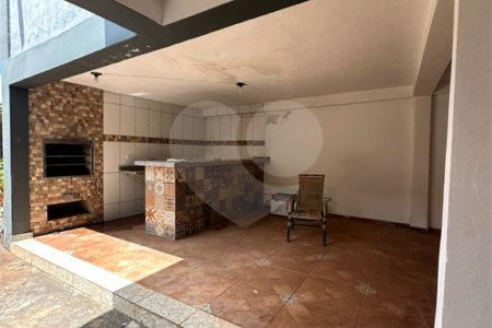 Sobrado à venda ou para alugar com 4 quartos, sendo 2 suítes, em Vila Lacíria, Ponta Porã, MS