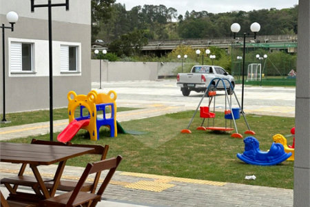 Casa à venda ou para alugar com 2 quartos no condomínio Residencial Caxangá 2, Suzano - SP