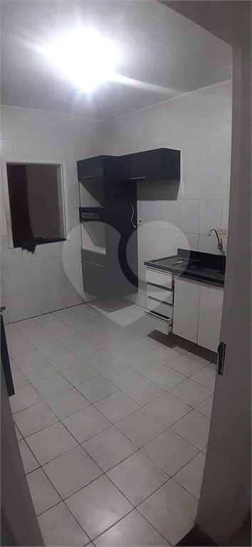 Casa à venda com 3 quartos, sendo 1 suíte, no condomínio Village Palmas, São Paulo - SP