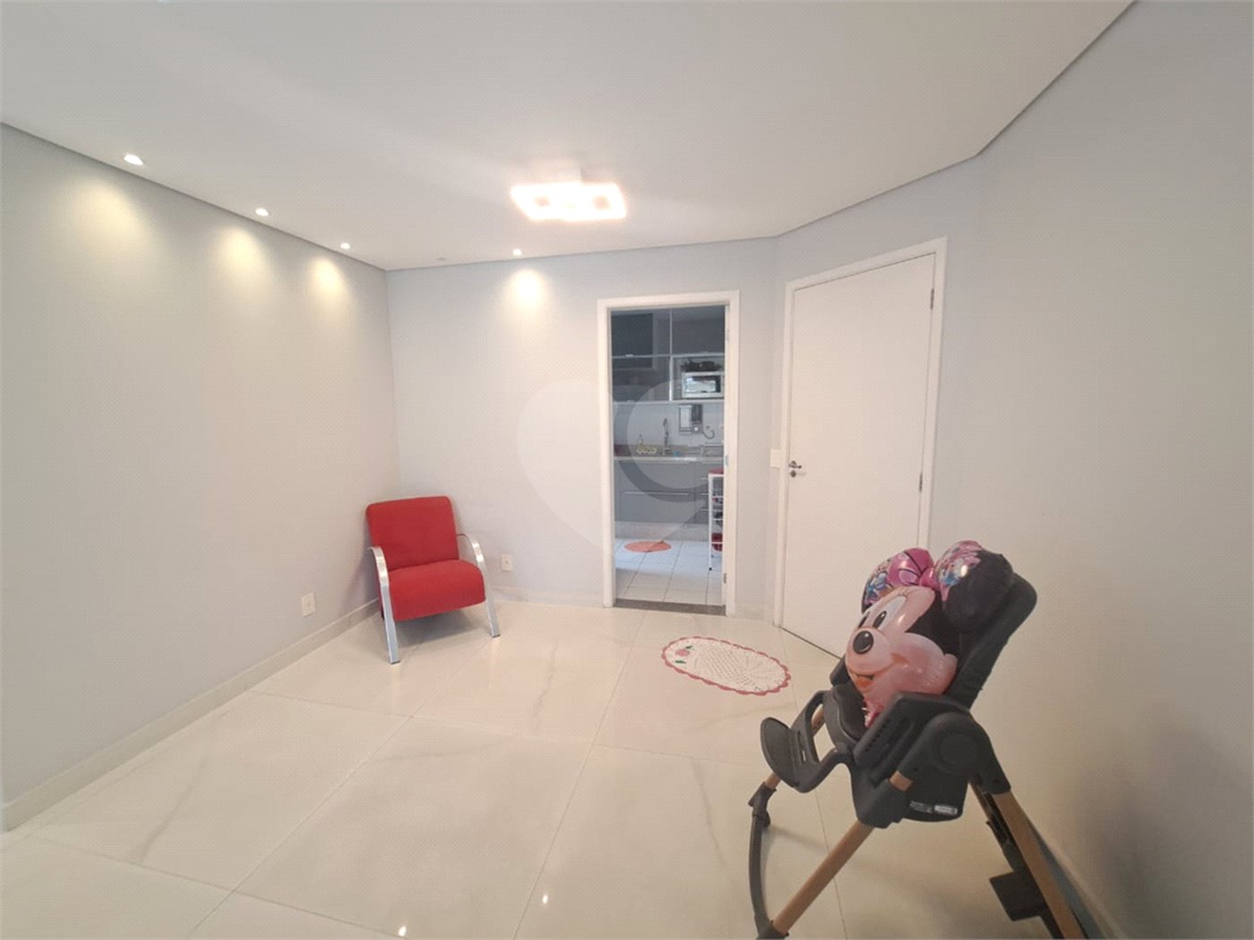 Apartamento à venda com 3 quartos, sendo 1 suíte, em Jardim Peri, São Paulo, SP
