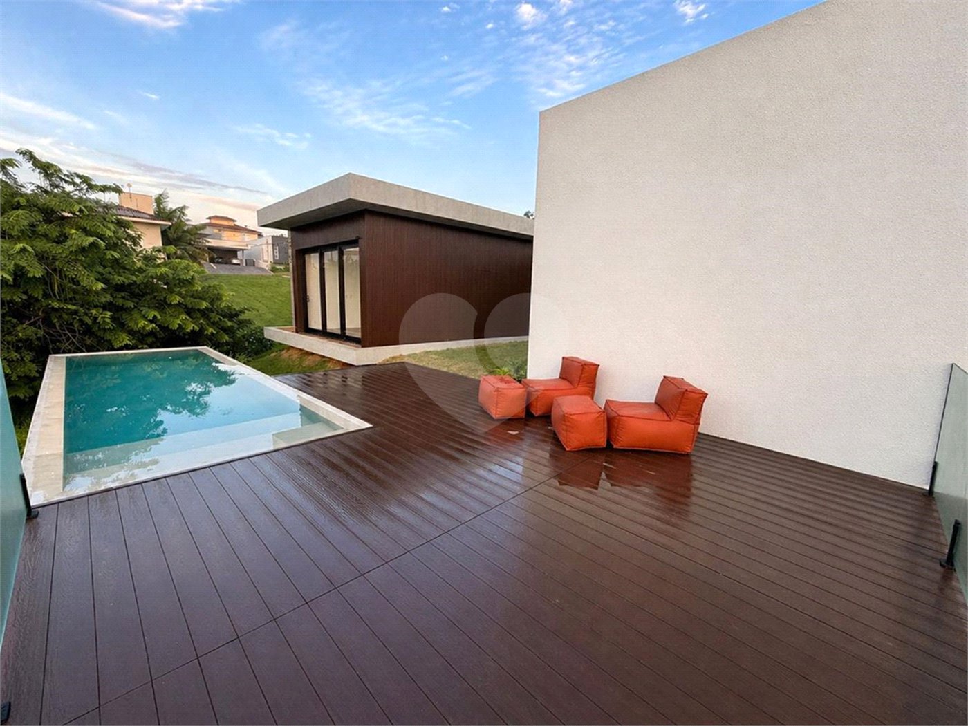 Casa à venda com 4 quartos, sendo 3 suítes,  no condomínio Terras de Santa Teresa, Itupeva - SP