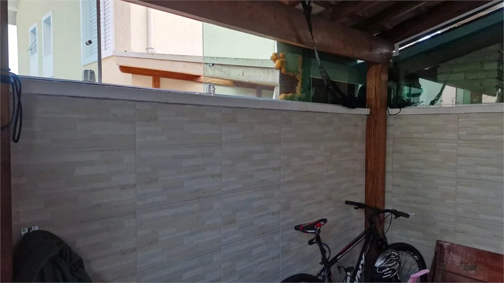 Casa à venda com 3 quartos, sendo 1 suíte, no condomínio Moradas do Horto, São Paulo - SP