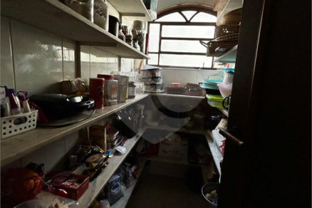 Sobrado à venda com 4 quartos, sendo 2 suítes,  em Parque Nova Suíça, Valinhos, SP