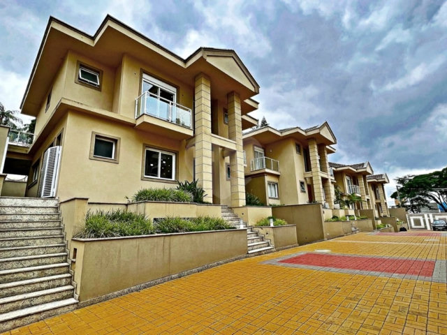 Casa à venda com 4 suítes no condomínio Villagio Di Modena, São Paulo - SP