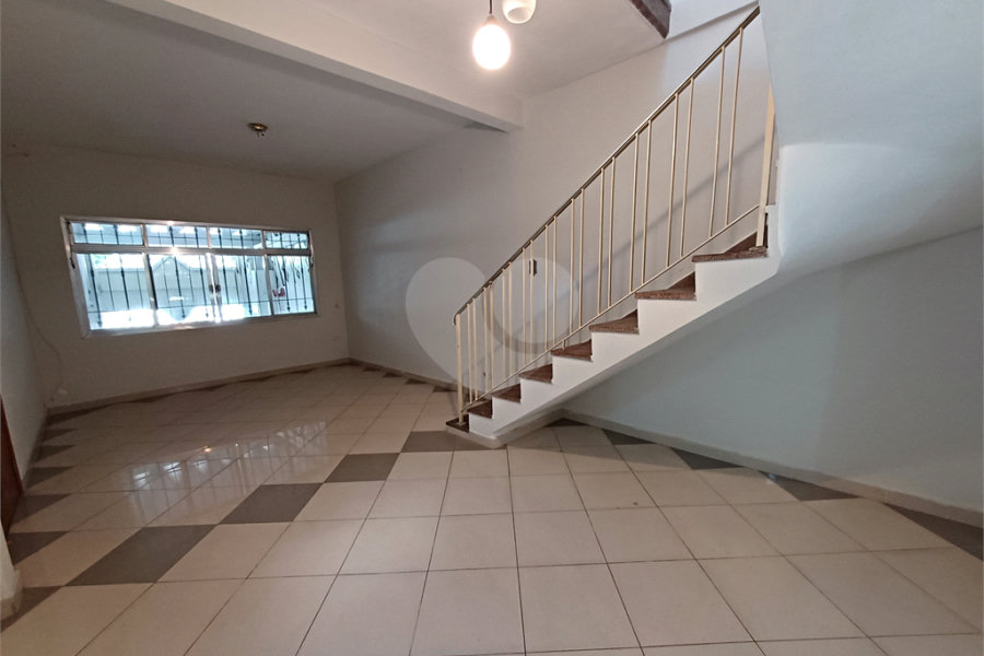 Sobrado à venda com 3 quartos em Vila Medeiros, São Paulo, SP