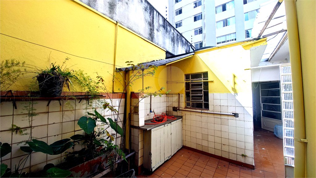 Sobrado à venda com 3 quartos em Moema, São Paulo, SP
