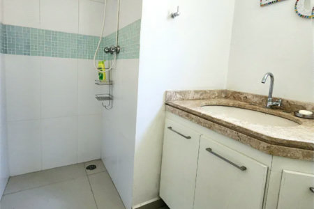 Casa à venda com 4 quartos, sendo 2 suítes, no condomínio Vila Nova de Gaia, São Paulo - SP