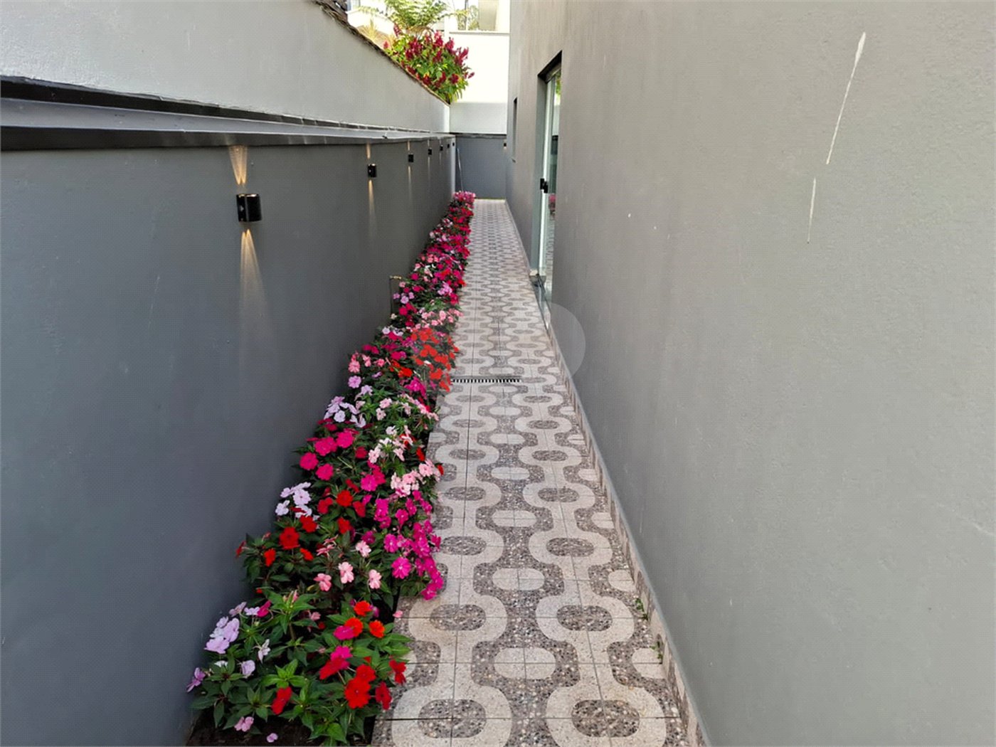 Casa à venda ou para alugar com 3 suítes no condomínio Residencial Veredas, Mogi das Cruzes - SP