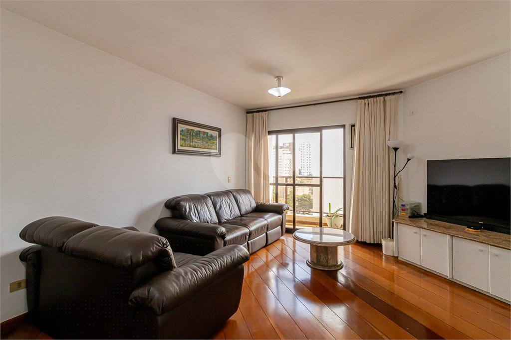 Apartamento à venda com 3 suítes em Aclimação, São Paulo, SP