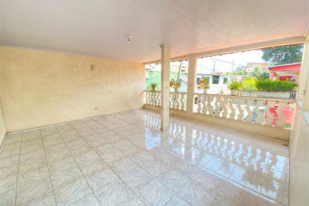 Casa à venda com 3 quartos em Campo Grande, Rio de Janeiro, RJ