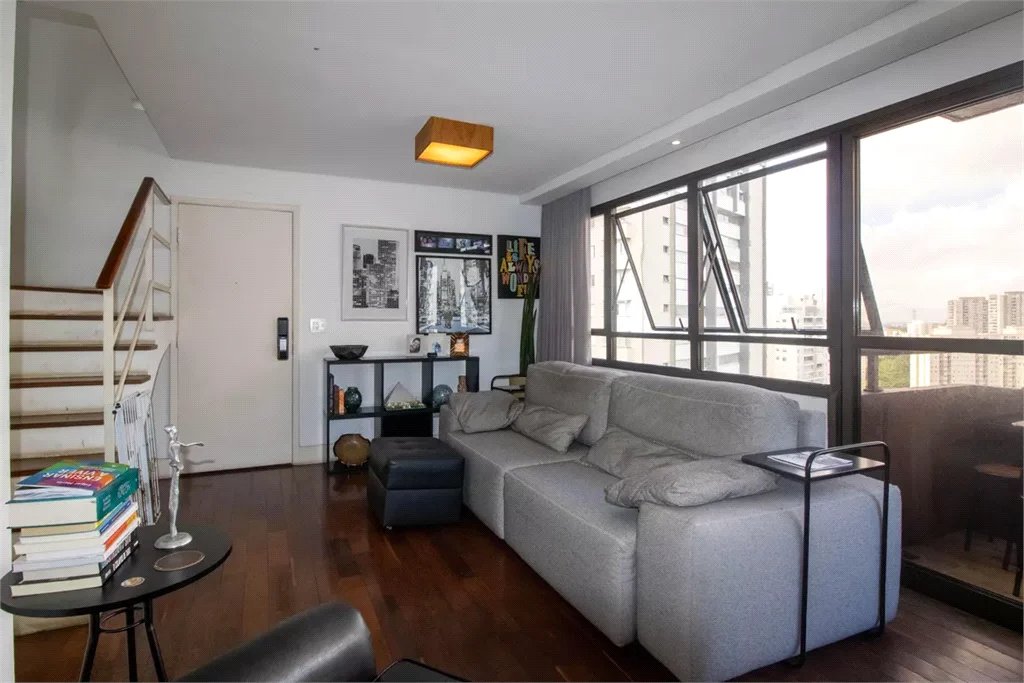 Duplex à venda com 2 suítes em Jardim Londrina, São Paulo, SP