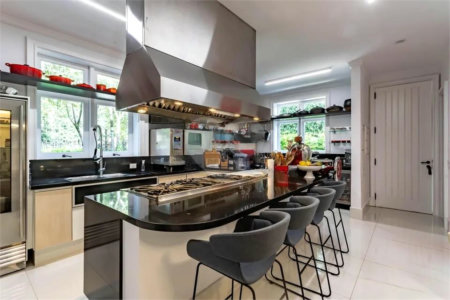 Casa à venda com 4 suítes no condomínio Ville D´asolo, São Paulo - SP