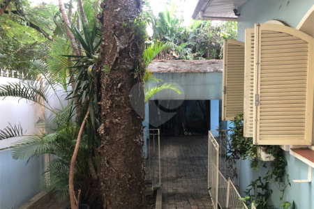 Casa Térrea à venda com 4 quartos, sendo 2 suítes, em Jardim das Bandeiras, São Paulo, SP