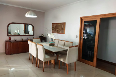 Casa à venda com 4 quartos, sendo 2 suítes, no condomínio Nascente do Jaraguá, Araraquara - SP