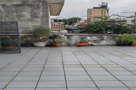 Sobrado à venda com 3 quartos em Chora Menino, São Paulo, SP