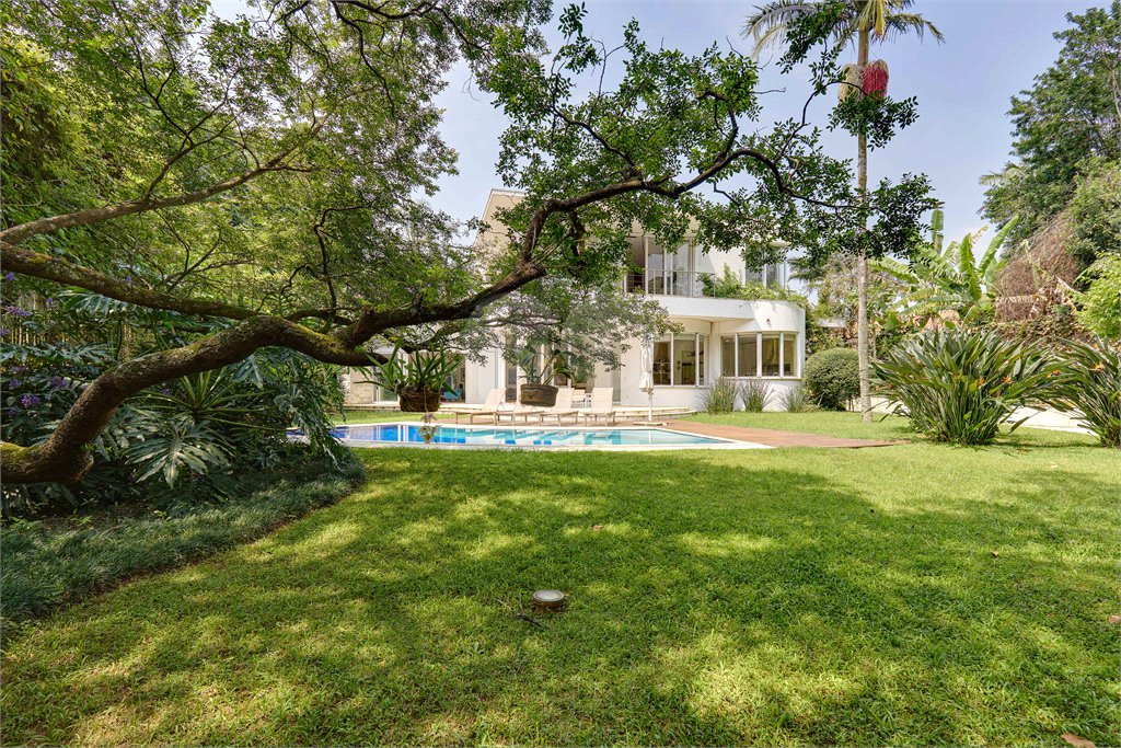 Casa à venda com 5 suítes em Alto da Boa Vista, São Paulo, SP