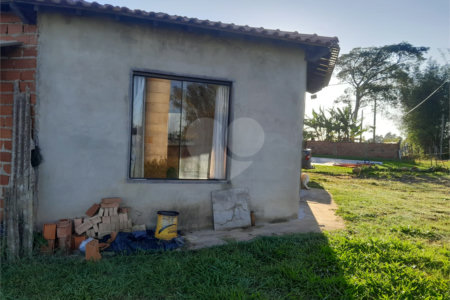 Chácara à venda com 2 quartos, sendo 1 suíte,  no Centro, Gramadinho, SP