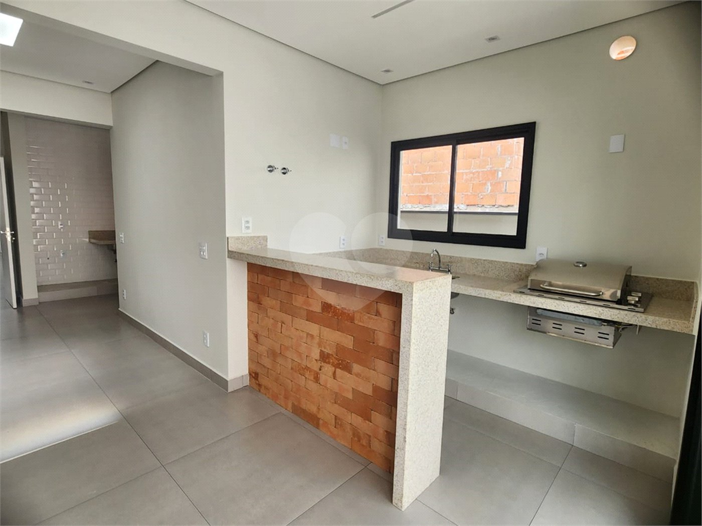 Casa à venda com 3 suítes no condomínio Terras de São Francisco, Vinhedo - SP