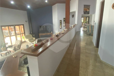 Casa à venda com 4 suítes no condomínio Vale da Santa Fé, Vinhedo - SP