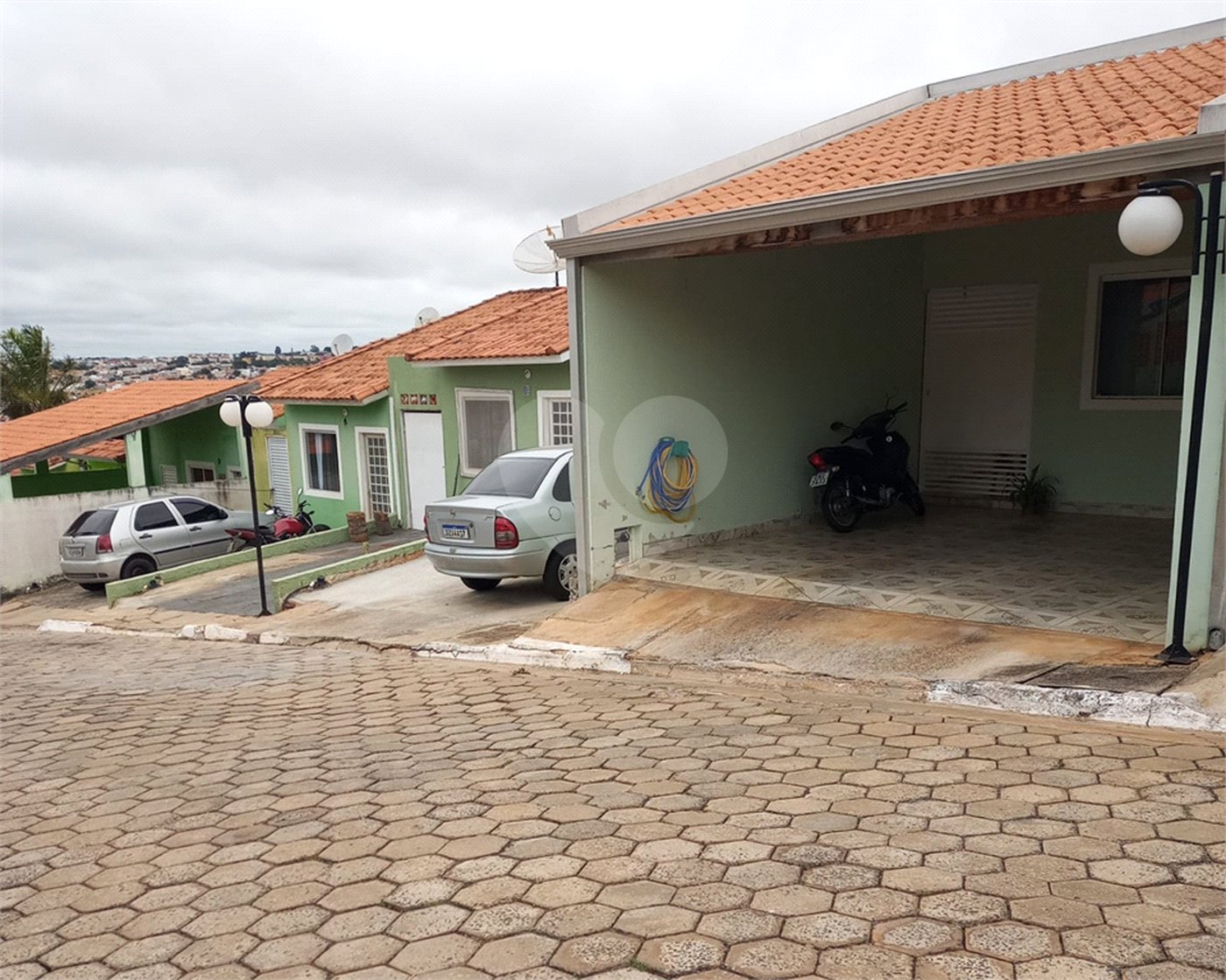 Casa à venda com 2 quartos no condomínio Silvino Manoel dos Santos, Itapetininga - SP