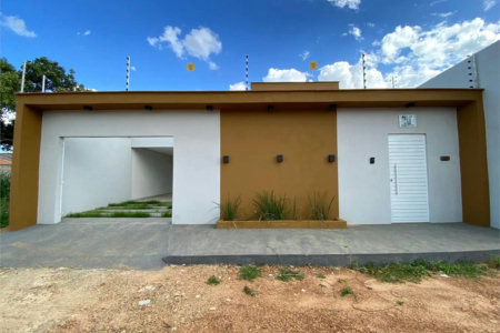 Casa à venda com 3 quartos, sendo 1 suíte,  em Jardim Iracema, Balsas, MA
