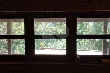 Chácara à venda com 4 quartos em Pinheirinho, Atibaia, SP