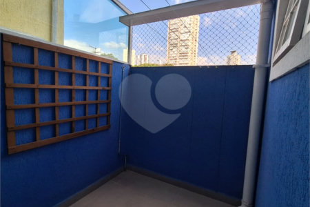 Casa à venda com 3 quartos, sendo 1 suíte, no condomínio Smallville, São Paulo - SP