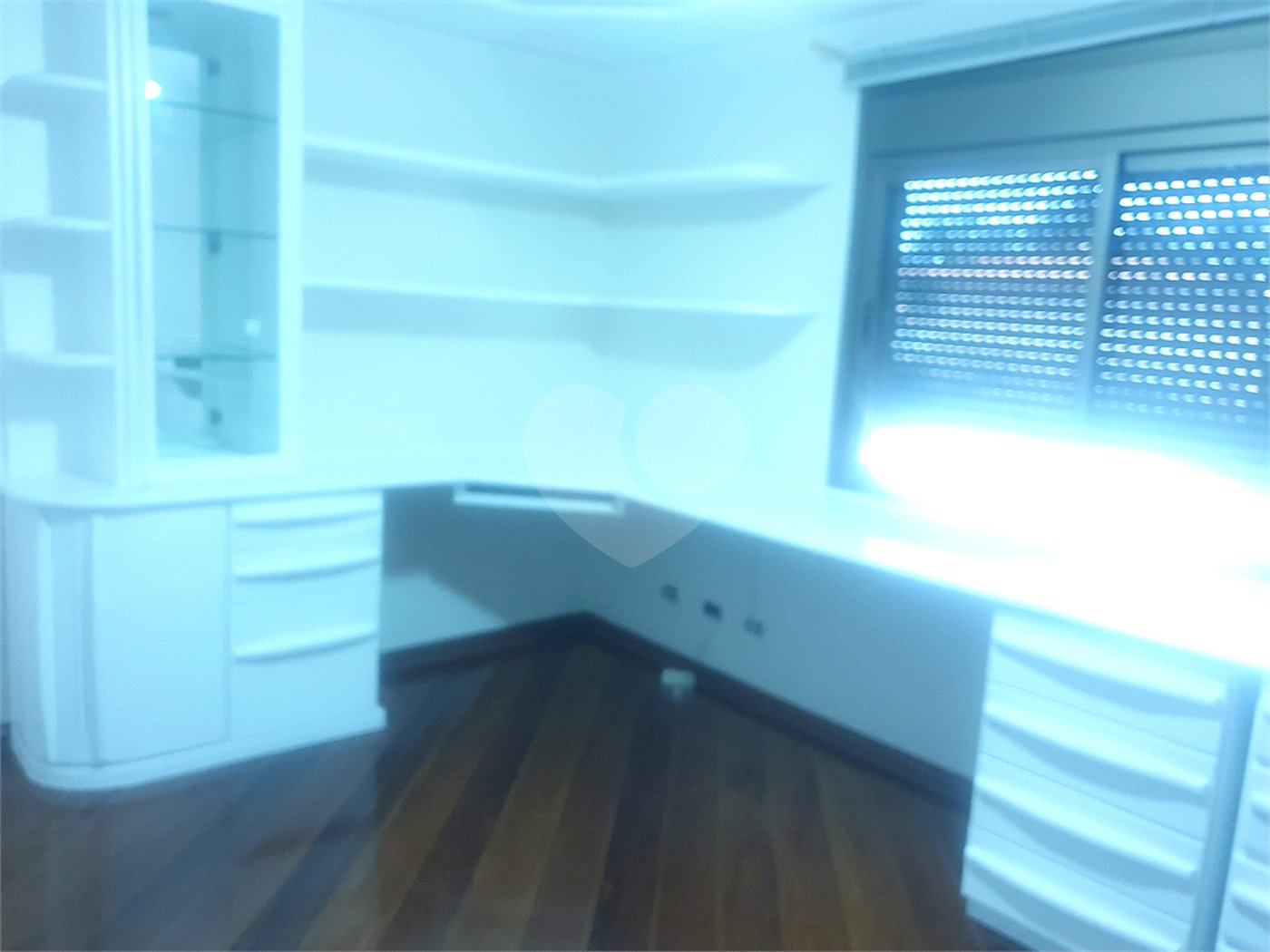 Casa à venda com 4 quartos, sendo 2 suítes,  no condomínio Lake Louise, São Paulo - SP