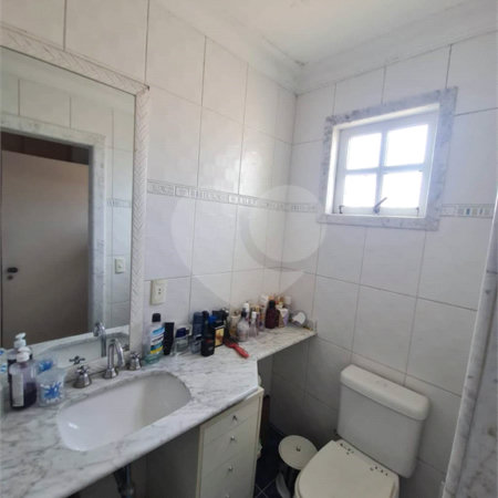 Casa à venda com 3 quartos, sendo 1 suíte, no condomínio Moradas do Ipê, São Paulo - SP
