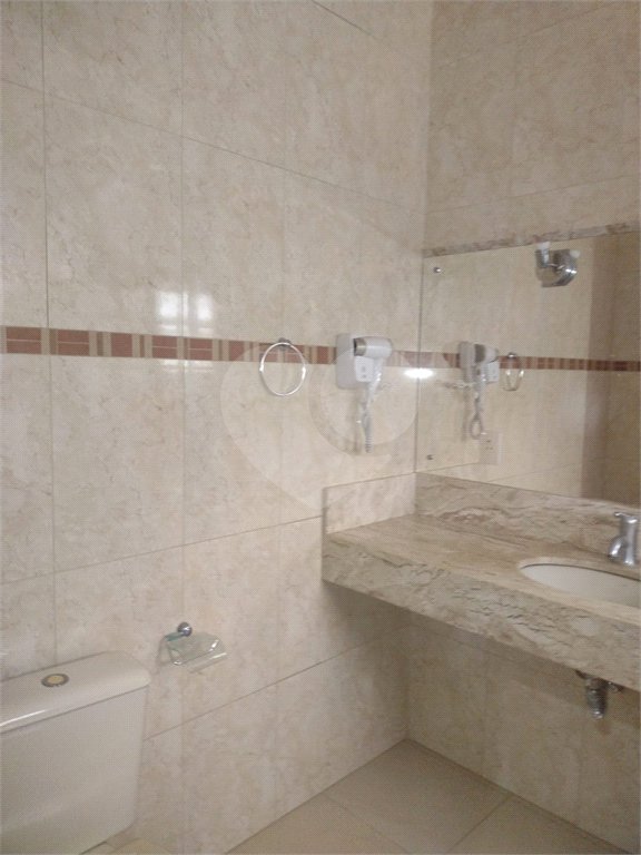 Casa à venda com 3 quartos, sendo 1 suíte, no condomínio Acmti - Colinas do Mosteiro, Terras de Itaici e Recanto dos Pássaros, Indaiatuba - SP