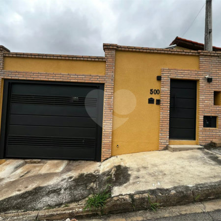 Casa à venda com 3 quartos em Vila Rosa, Itapetininga, SP