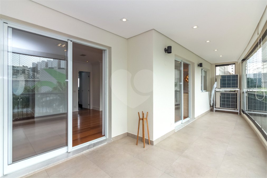 Apartamento à venda com 3 suítes em Alto da Boa Vista, São Paulo, SP