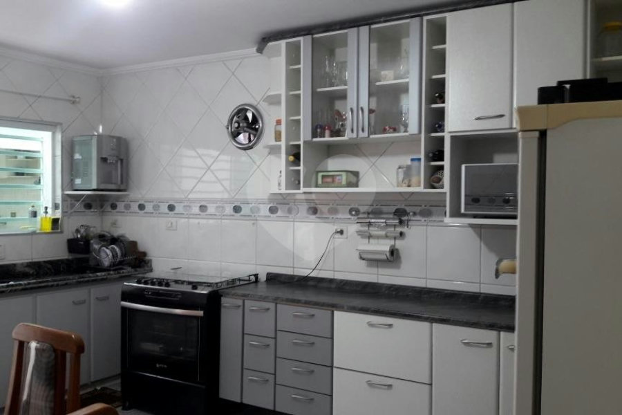 Sobrado à venda com 3 quartos, sendo 1 suíte, em Vila Harmonia, Guarulhos, SP