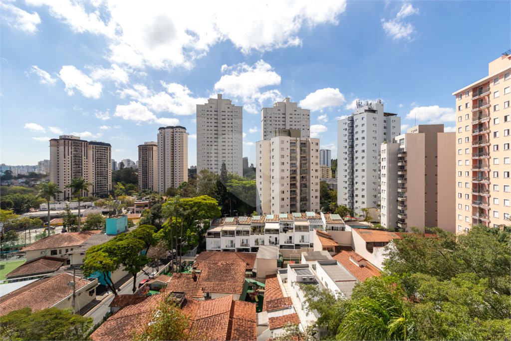 Apartamento à venda com 4 suítes em Vila Sofia, São Paulo, SP