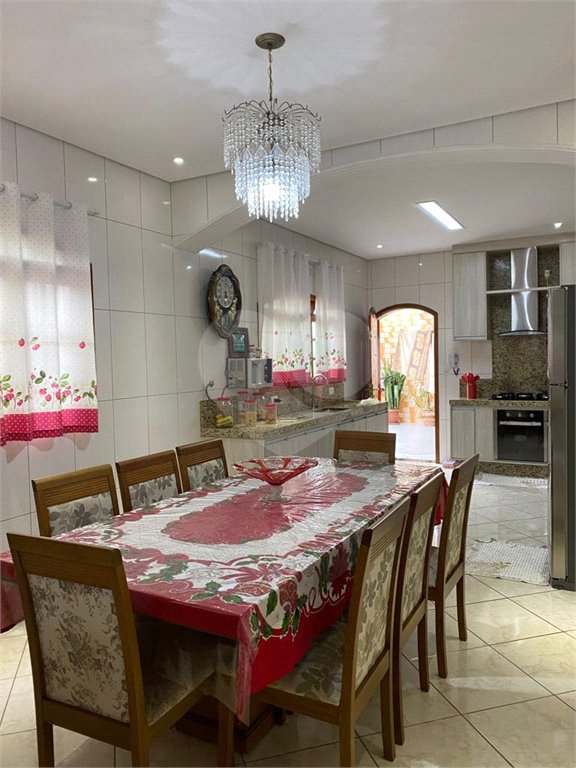 Casa à venda com 3 quartos, sendo 2 suítes, em Jardim Brasil, Guarulhos, SP
