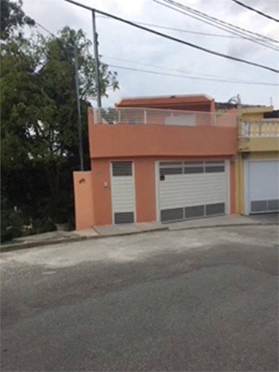 Sobrado à venda com 6 quartos, sendo 4 suítes, em Jardim Ester, São Paulo, SP
