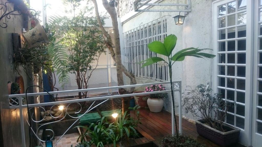 Sobrado à venda com 3 quartos, sendo 2 suítes, em Artur Alvim, São Paulo, SP