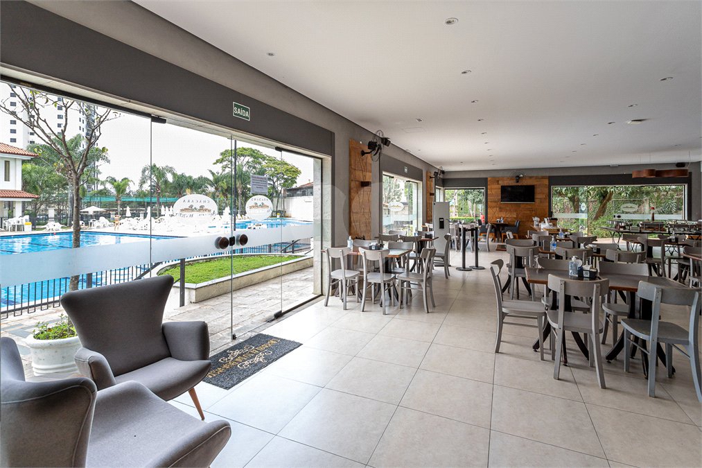 Apartamento à venda com 3 quartos, sendo 1 suíte, em Santo Amaro, São Paulo, SP
