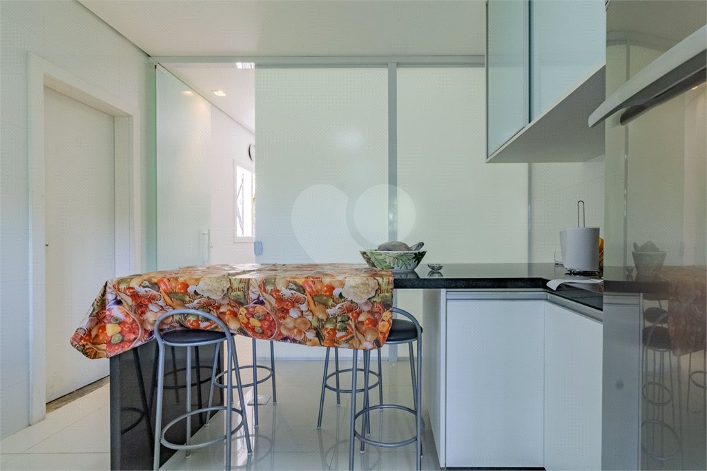 Casa à venda com 7 quartos, sendo 5 suítes,  em Morumbi, São Paulo, SP