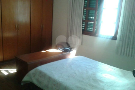 Casa à venda com 3 quartos, sendo 1 suíte, em Santana, São Paulo, SP