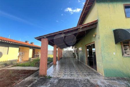 Sobrado à venda com 4 quartos, sendo 1 suíte, em Estância Conceição, Itapetininga, SP