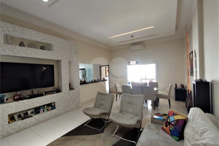 Casa à venda com 3 suítes no condomínio Portal dos Ipês, Indaiatuba - SP