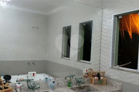 Casa à venda com 3 quartos, sendo 1 suíte, em Nova Cerejeira, Atibaia, SP