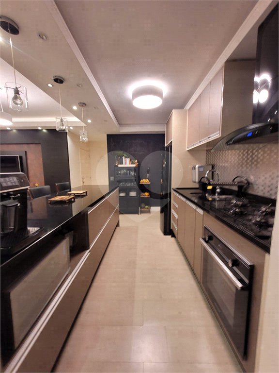 Apartamento à venda com 3 quartos, sendo 1 suíte,  em Vila Suissa, Mogi das Cruzes, SP