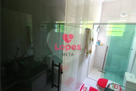 Sobrado à venda com 4 quartos, sendo 1 suíte,  em Jardim Rodolfo, São José dos Campos, SP