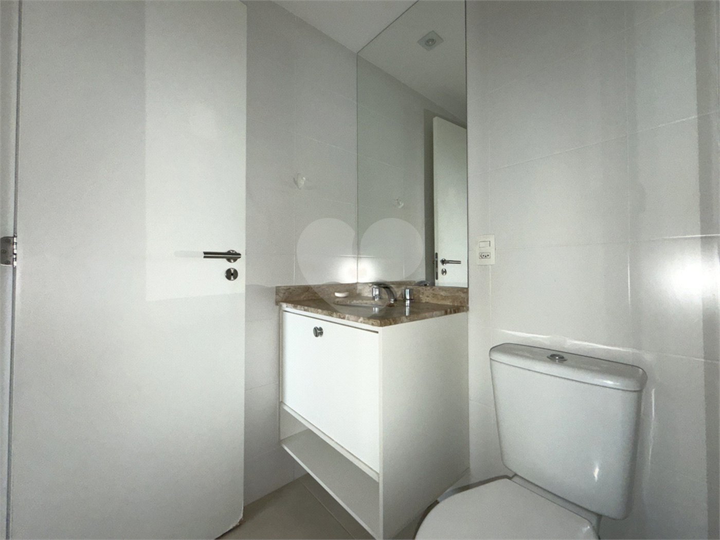 Apartamento à venda com 2 quartos, sendo 1 suíte,  em Vila Mariana, São Paulo, SP